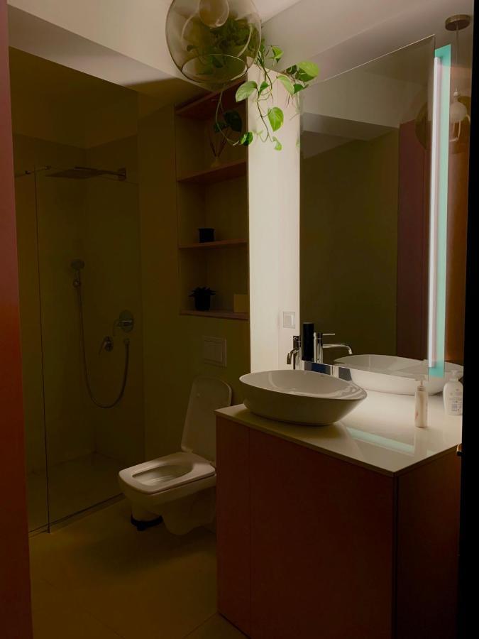 Downtown Italian Studio Bucharest Luaran gambar