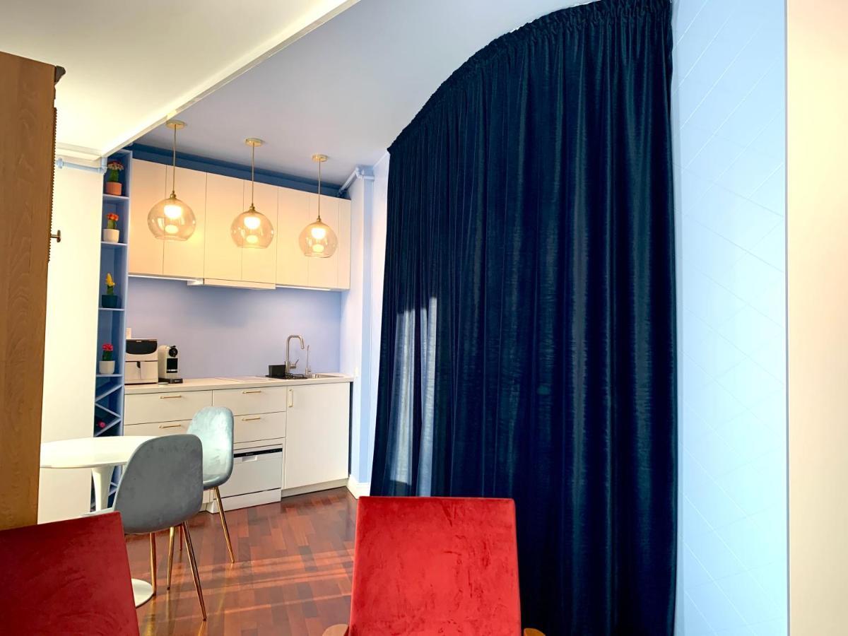 Downtown Italian Studio Bucharest Luaran gambar